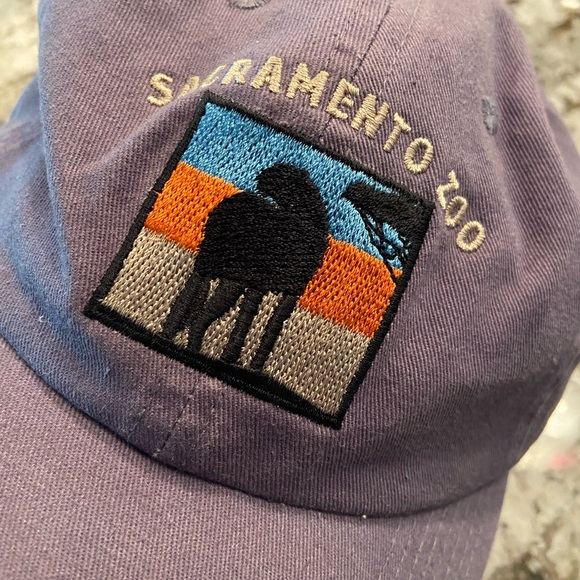 High End Sacramento Zoo Gray Women’s OS Strap Back Baseball Hat Cap - Picture 2 of 5